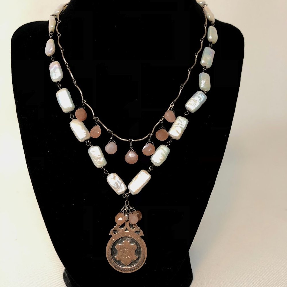 Vintage medal 1914, pearl + pink stone, stunner!!